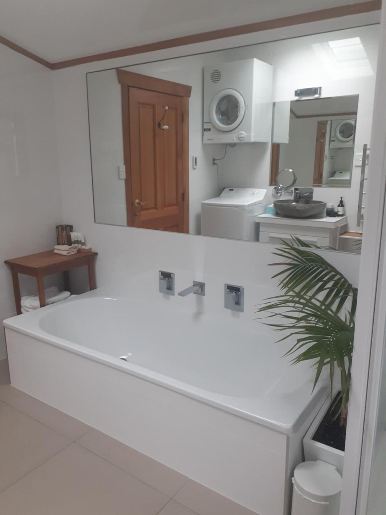 Tarawhata Thermal Apartment New Plymouth Dış mekan fotoğraf
